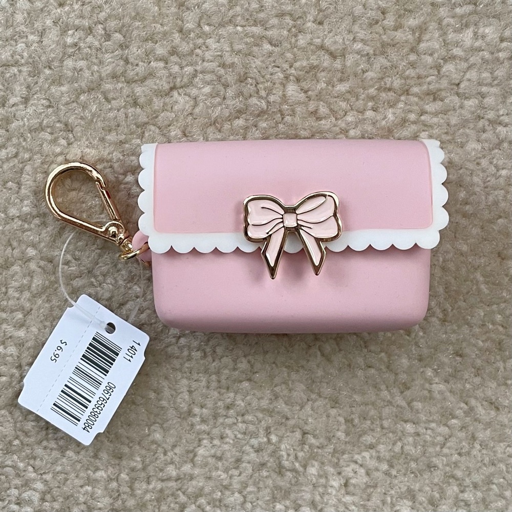 Bath & Body Works Pink Scallop Bow Snap Case PocketBac Holder - Picture 1 of 16